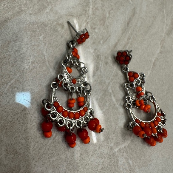 🔥HOT statement earrings 🔥 - Picture 3 of 4